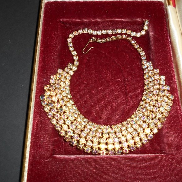 Vintage Elgin American Multi-Tier Aurora Borealis Necklace & Clip-On Earrings - Picture 3 of 10